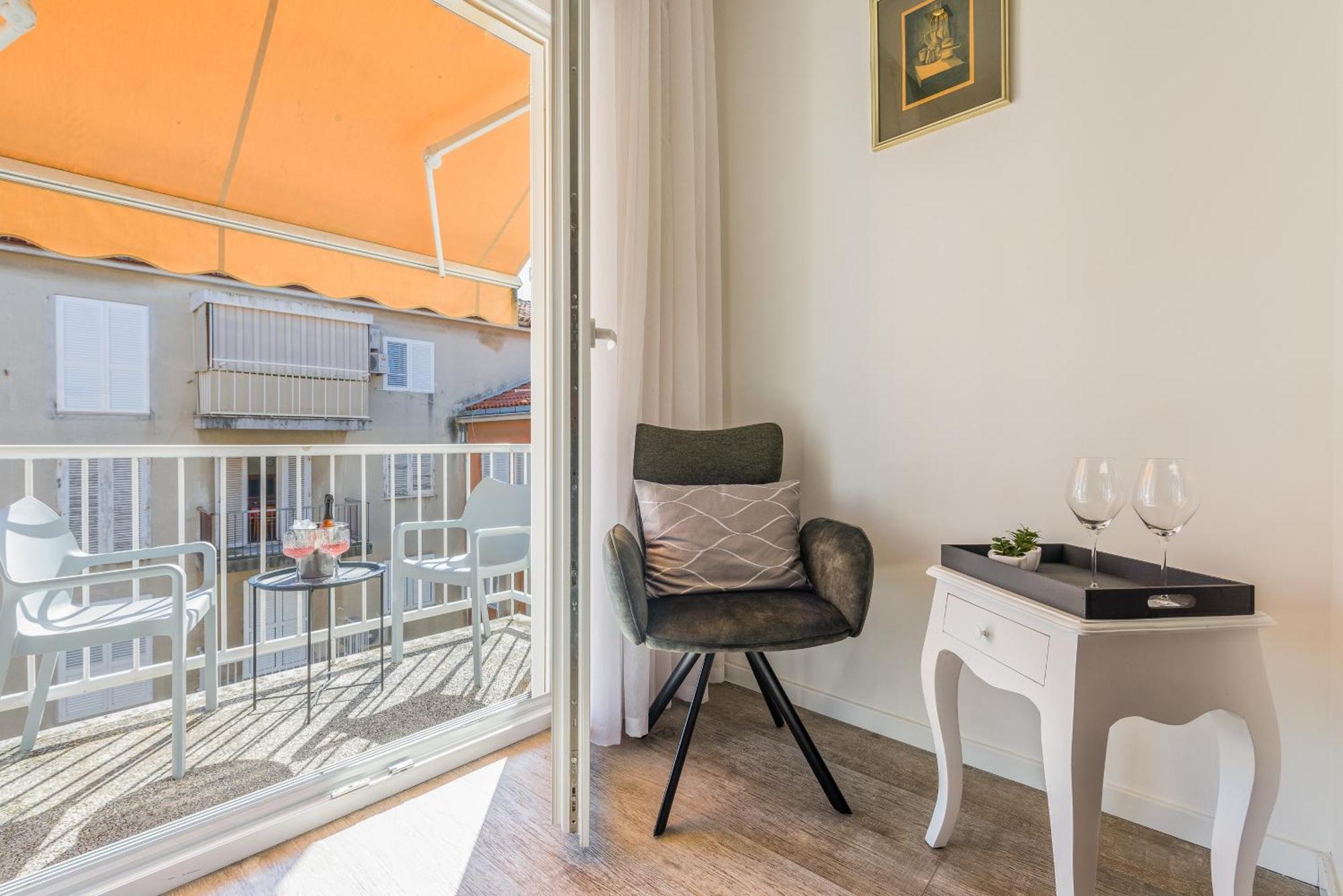 Central Rooms In Old Town By Belmont Realty Zadar Extérieur photo