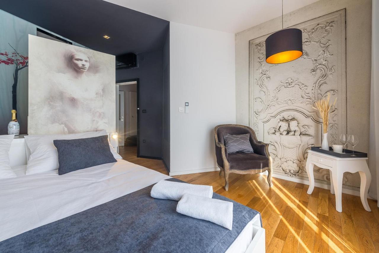 Central Rooms In Old Town By Belmont Realty Zadar Extérieur photo