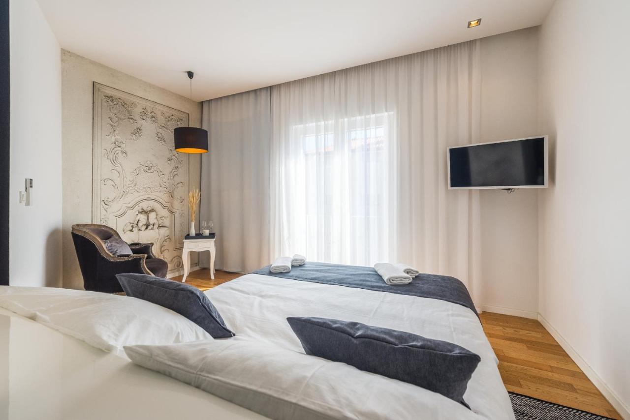Central Rooms In Old Town By Belmont Realty Zadar Extérieur photo