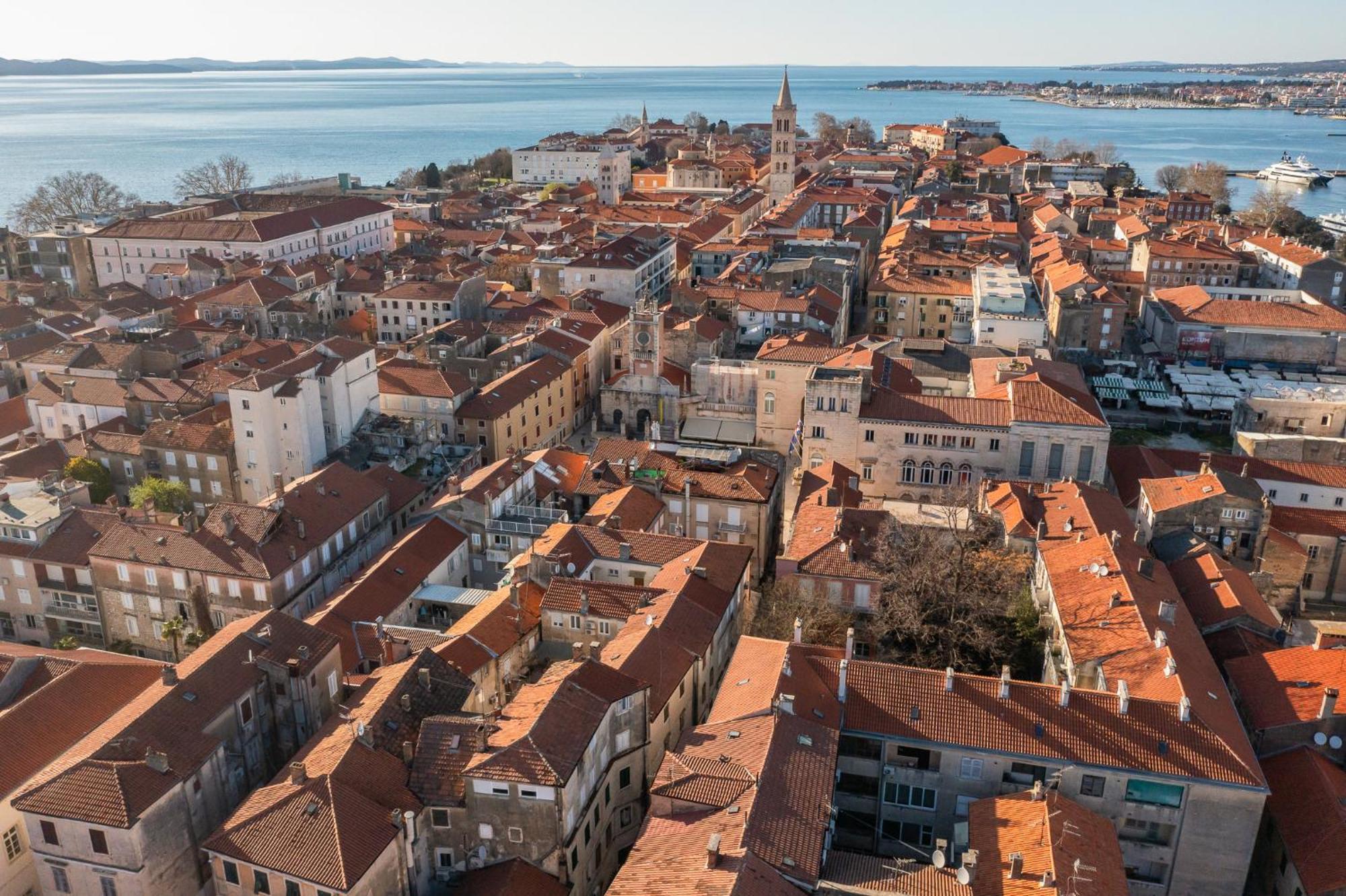Central Rooms In Old Town By Belmont Realty Zadar Extérieur photo